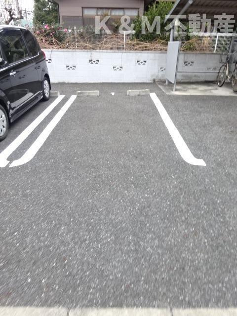 グランツ豊四季の駐車場|駐車場です