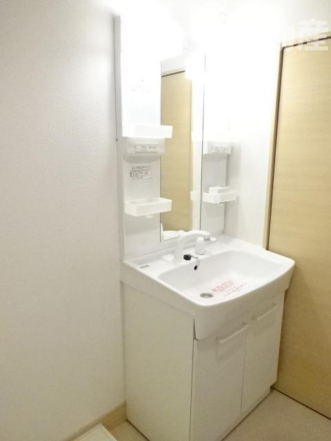 グランツ豊四季の洗面所|脱衣スペースもあります