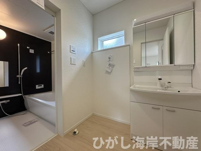 茅ケ崎市中島　新築戸建の脱衣所|脱衣スペース