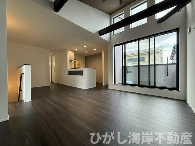 茅ヶ崎市西久保　新築戸建　全4棟の外観|5月2日撮影　建築中　現地外観