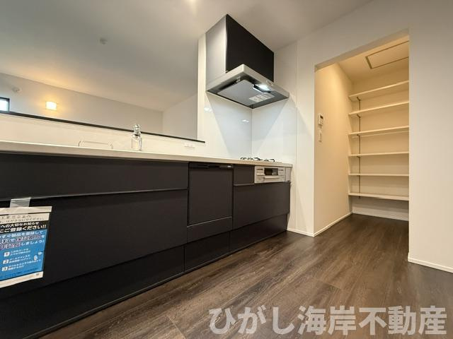 茅ヶ崎市西久保　新築戸建　全4棟の外観|5月2日撮影　建築中　現地外観
