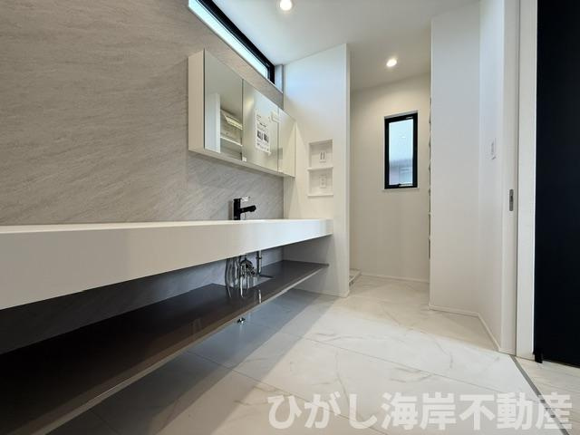 茅ヶ崎市高田2丁目　新築戸建　の脱衣所|脱衣スペース