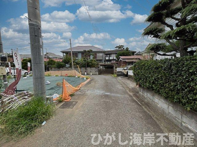 茅ヶ崎市東海岸南6丁目　新築戸建　全３棟の前面道路含む現地写真|9月4日撮影　建築中　現地外観