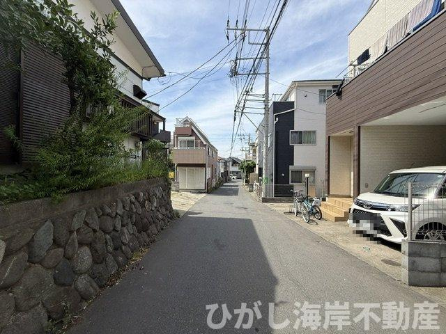 茅ヶ崎市小和田　売地の前面道路含む現地写真|現地外観