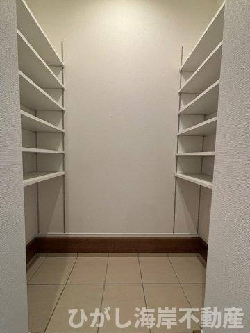 茅ヶ崎市中海岸４丁目　新築戸建　全３棟の内装|シューズインクローク
