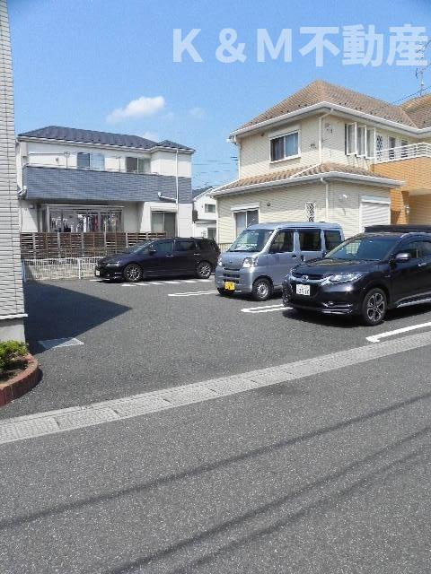 ベル　ハーモニーの駐車場|カースペースがあります