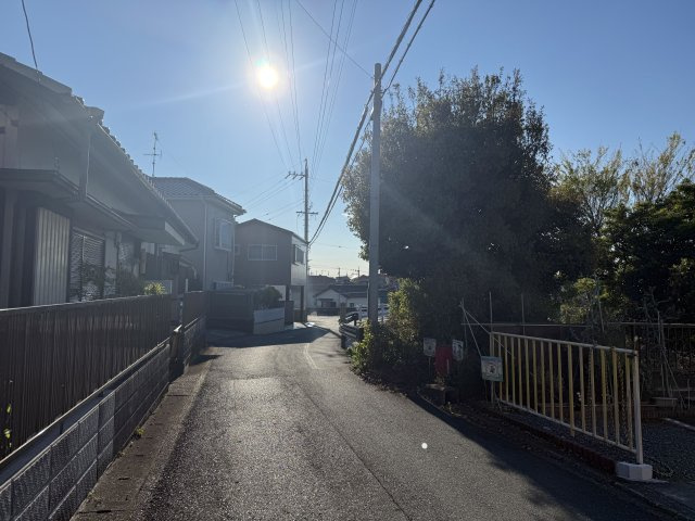 中央区和合北三丁目の前面道路含む現地写真|全面道路を東から西向きに撮影しました。