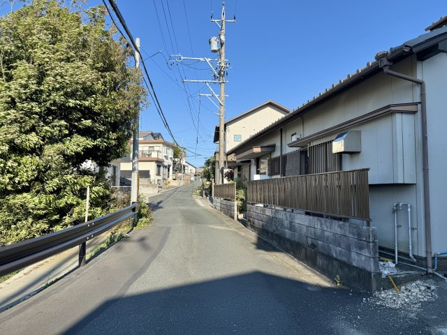 中央区和合北三丁目の前面道路含む現地写真|全面道路を西から東向きに撮影しました。