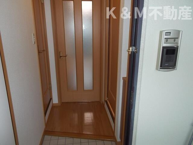 マイルドの玄関|収納もある玄関です