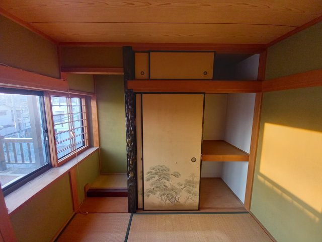 【収納】 | 津之江町2丁目車庫付貸家 | 3階和室収納