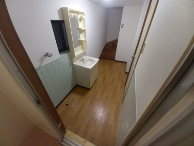 【洗面所】 | 津之江町2丁目車庫付貸家