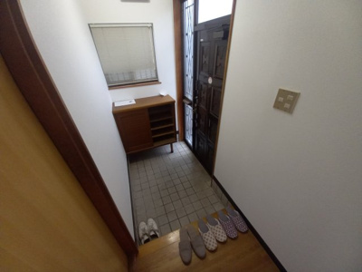 【玄関】 | 津之江町2丁目車庫付貸家