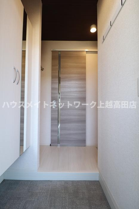 アクシア西本町の玄関|玄関