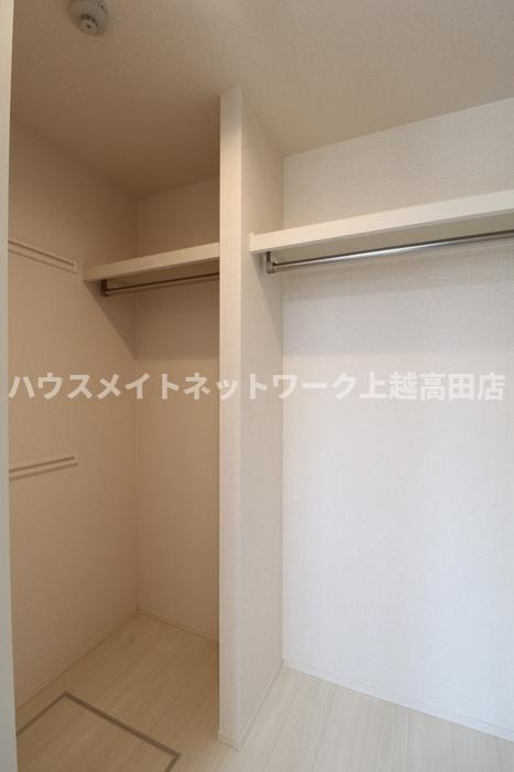 アクシア西本町の収納|ウォークインクローゼット