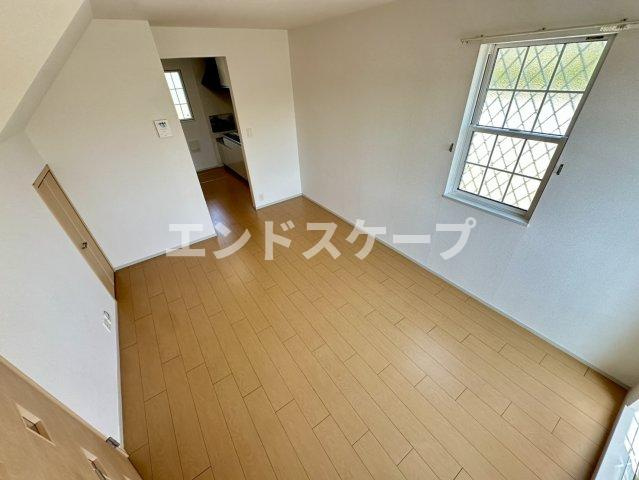 エタニティの居間・リビング|高崎、前橋のお部屋探しはエンドスケープまで！お客様の理想お聞かせ下さい♪