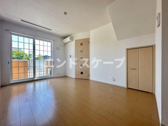 エタニティの居間・リビング|高崎、前橋のお部屋探しはエンドスケープまで！お客様の理想お聞かせ下さい♪