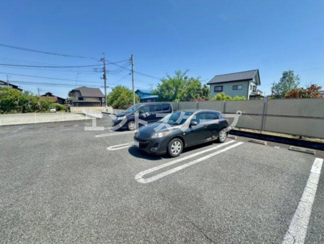 エタニティの駐車場|高崎、前橋のお部屋探しはエンドスケープまで！お客様の理想お聞かせ下さい♪