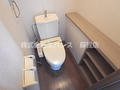【トイレ】 | エスポアガーデン | 清潔感のあるトイレです