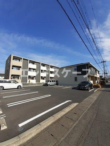 アルドールＶの駐車場|高崎、前橋のお部屋探しはエンドスケープまで！お客様の理想お聞かせ下さい♪