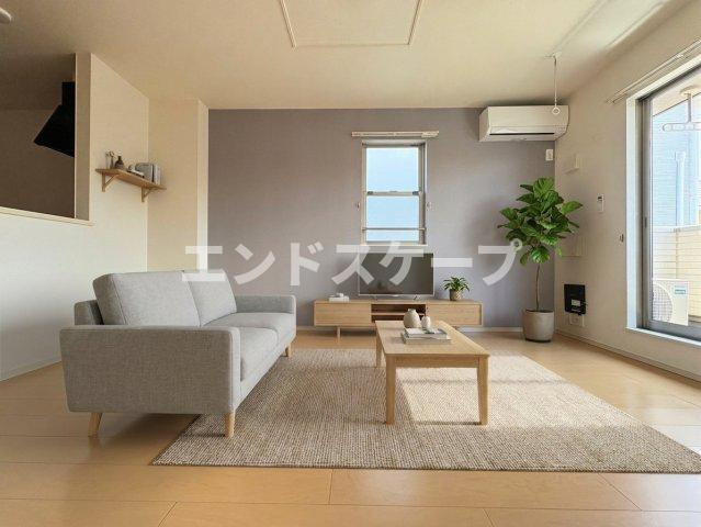 カファーラＧの居間・リビング|家具はCGのイメージ画像になります。※実際に家具は付いておりません。
高崎、前橋のお部屋探しはエンドスケープまで！お客様の理想お聞かせ下さい♪