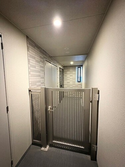 【玄関】 | ライオンズ四条烏丸セントマークス | 専用ポーチ