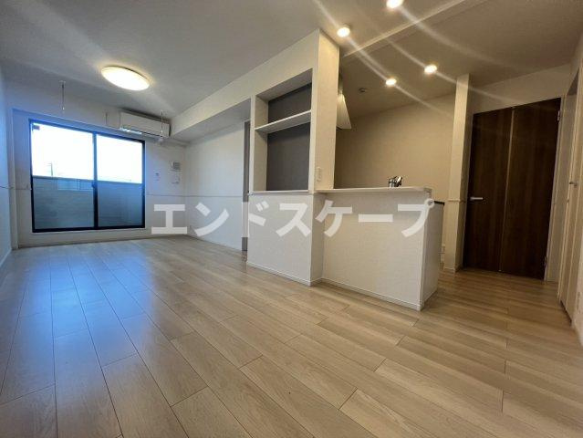 カメリア　塩川　Ｂの居間・リビング|高崎、前橋のお部屋探しはエンドスケープまで！お客様の理想お聞かせ下さい♪