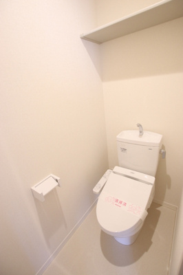 温水便座付きのトイレです
