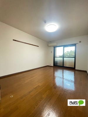 【居間・リビング】 | ラグナガーデン亀川