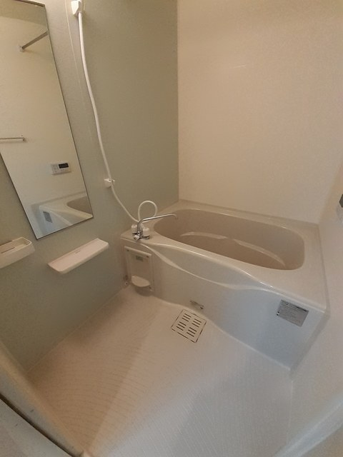 アルドールＶの浴室