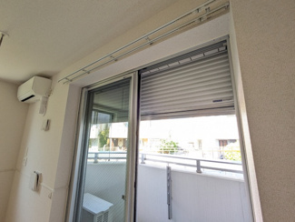 雨風や防犯にも安心☆シャッター雨戸☆