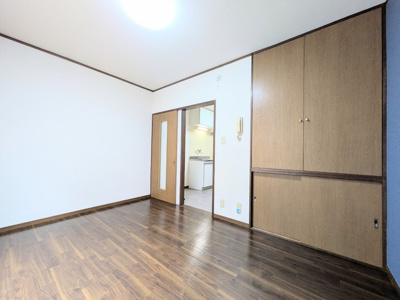 ★容量たっぷりの収納付き★