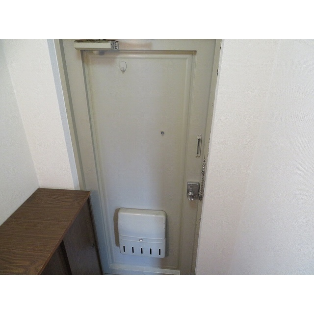 Ｚマンションの玄関