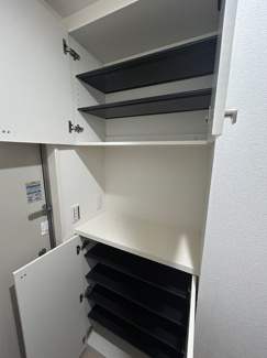 玄関の下駄箱収納