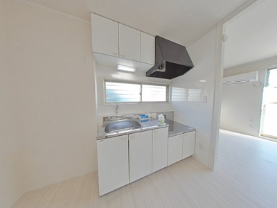 キッチンは窓があり換気もできます