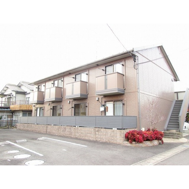 各務原市鵜沼川崎町３丁目のアパート