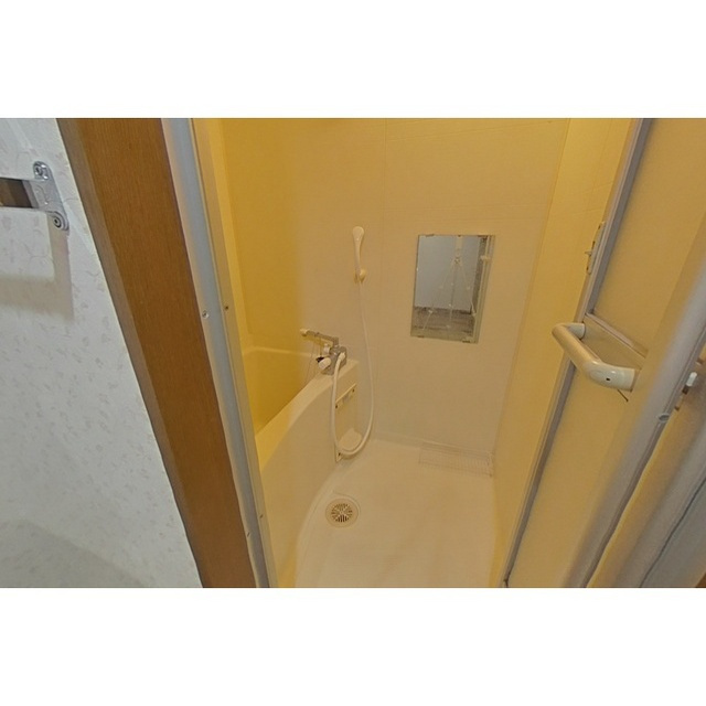 ジュネスＳＨＩＭＡＢＥの浴室