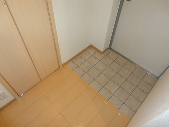 レジデンス斑鳩の玄関