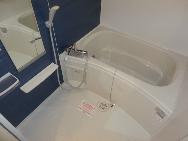 レジデンス斑鳩の浴室