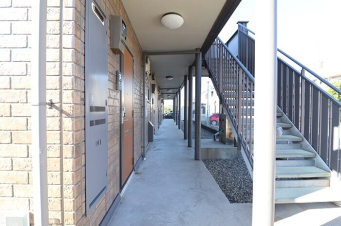 ヴァン・ボナール　Aのエントランス|エントランス