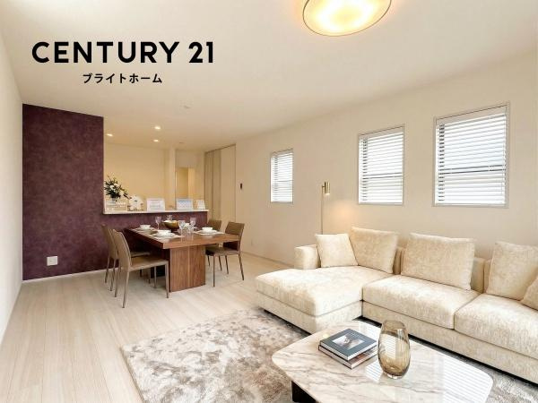 横浜市南区別所中里台の新築一戸建の居間・リビング|自慢したくなるリビング！
形も良く家具の配置にも困りません。
