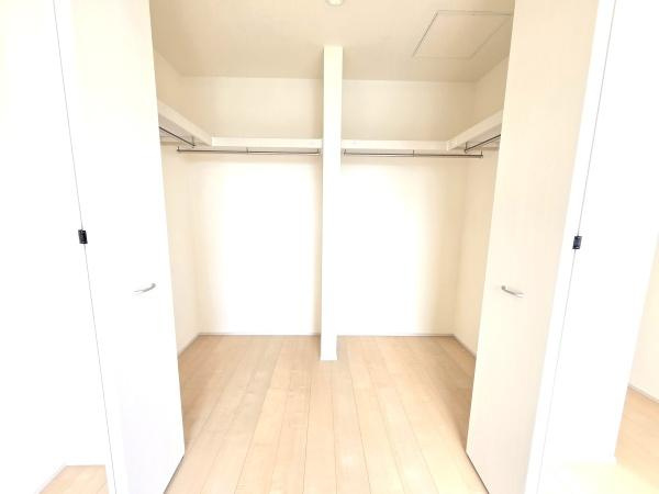 横浜市南区別所中里台の新築一戸建の収納|豊富な収納スペース。
収納が多いと、お部屋が広く使えます！