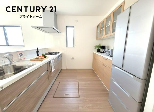 横浜市泉区中田南５丁目の新築一戸建のキッチン|本画像はAIがCGで家具作成しており、実際の現地に家具は設置されておりません。また、販売価格に家具等は含まれておりません。