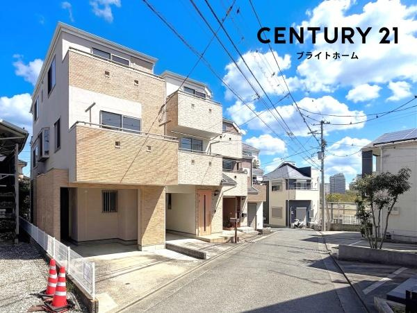 横浜市保土ケ谷区仏向町の中古一戸建の前面道路含む現地写真|陽当りの良さ、住環境を現地にてご確認下さい！
周辺環境も合わせてご案内させて頂きます！