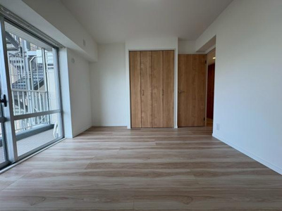 【洋室】 | 【11日(土)・12日(日)室内見学可能】メイツ草加 | 明るく、風通しの良い洋室です♪