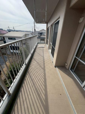 【バルコニー】 | 【11日(土)・12日(日)室内見学可能】メイツ草加 | 日当たりの良いバルコニーです♪