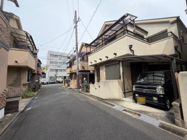 【前面道路含む現地写真】