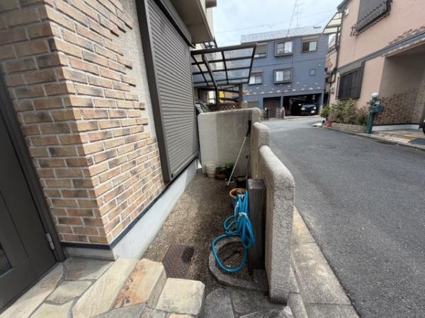 【前面道路含む現地写真】