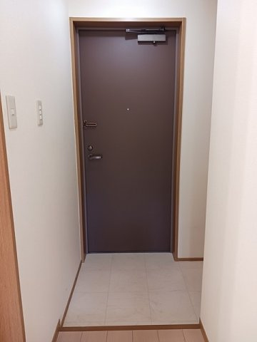 パールヒルズ入江町の玄関
