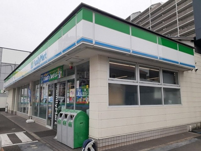 【周辺】 | ラ・クロシェット | ファミリーマート様まで150m