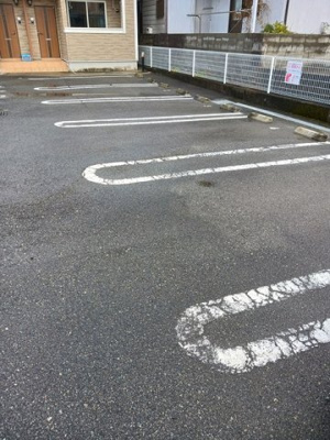 【駐車場】 | レヴェランスＡ